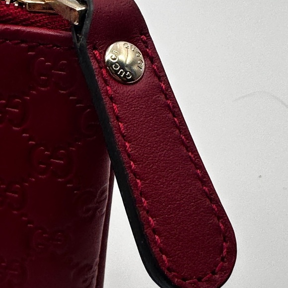 Gucci
Microguccissima Pattern Leather Pouch - Picture 7 of 11